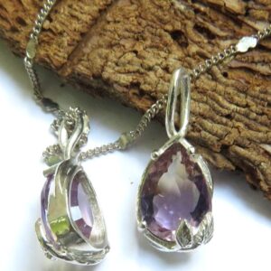 Curling leaves pendant