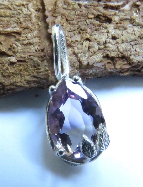 Curling leaves pendant - Image 3